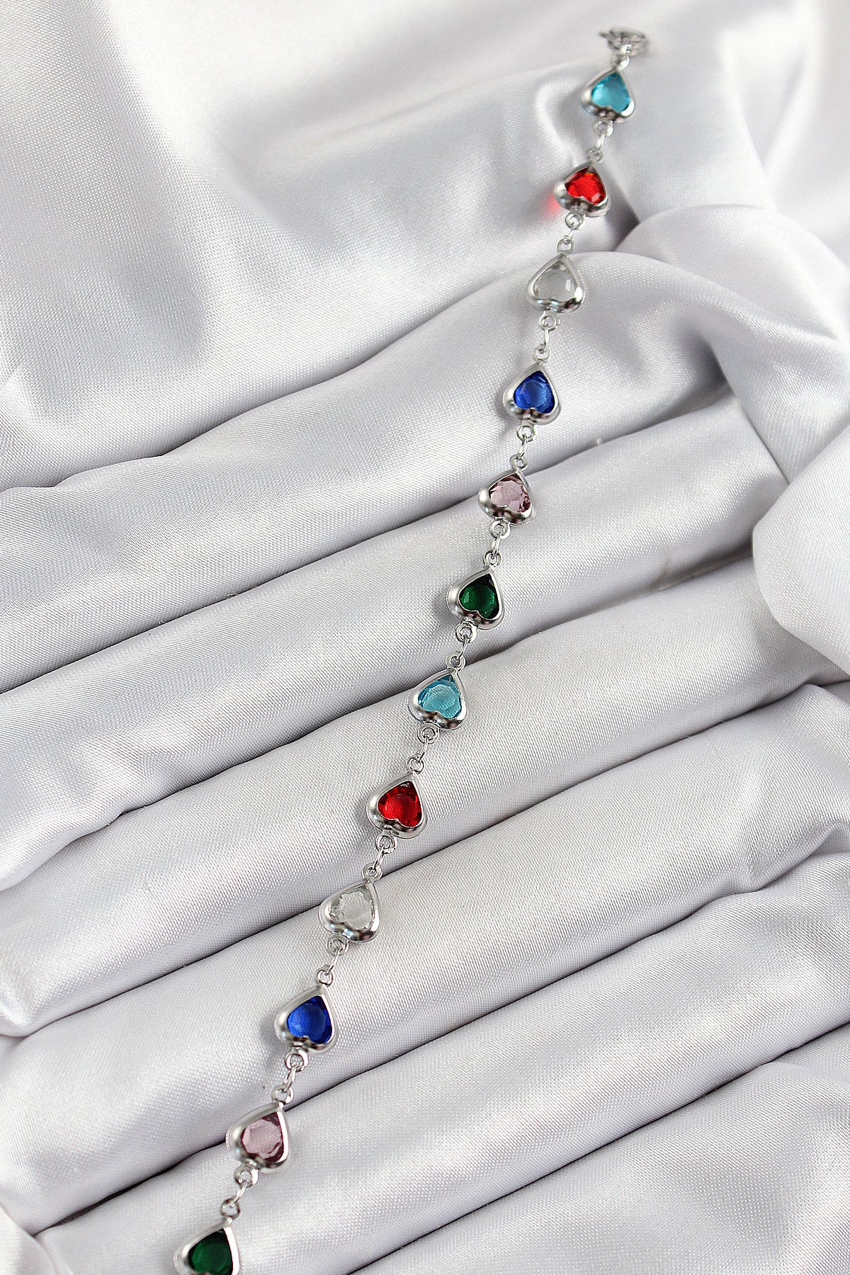 Pirinç Gümüş Renk Karışık Renk Kalp Zirkon Taşlı Kadın Bileklik