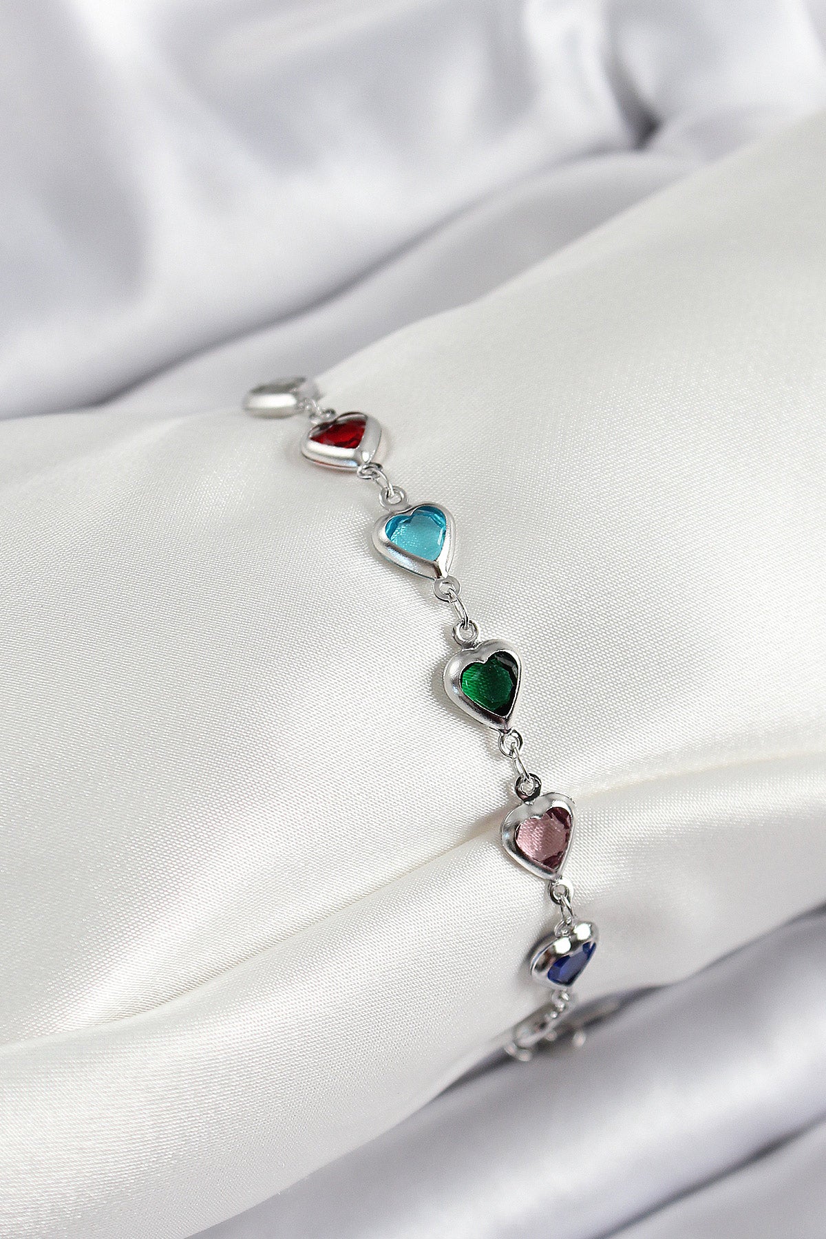 Pirinç Gümüş Renk Karışık Renk Kalp Zirkon Taşlı Kadın Bileklik